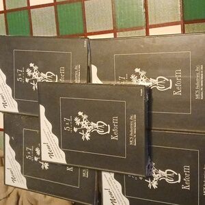 5 5x7 Plastic Frames